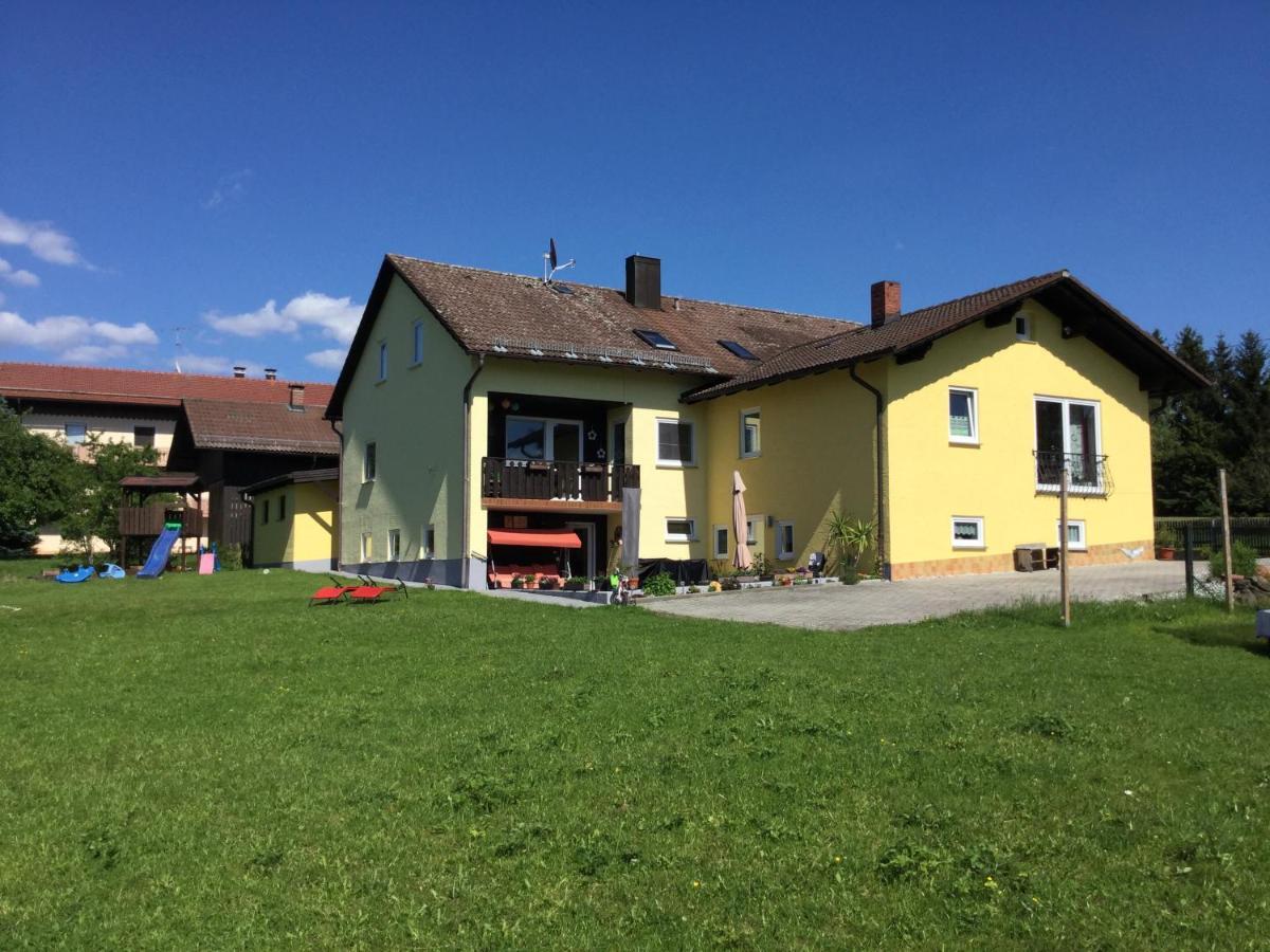Haus Am Treffenbach Lägenhet Waldmünchen Exteriör bild